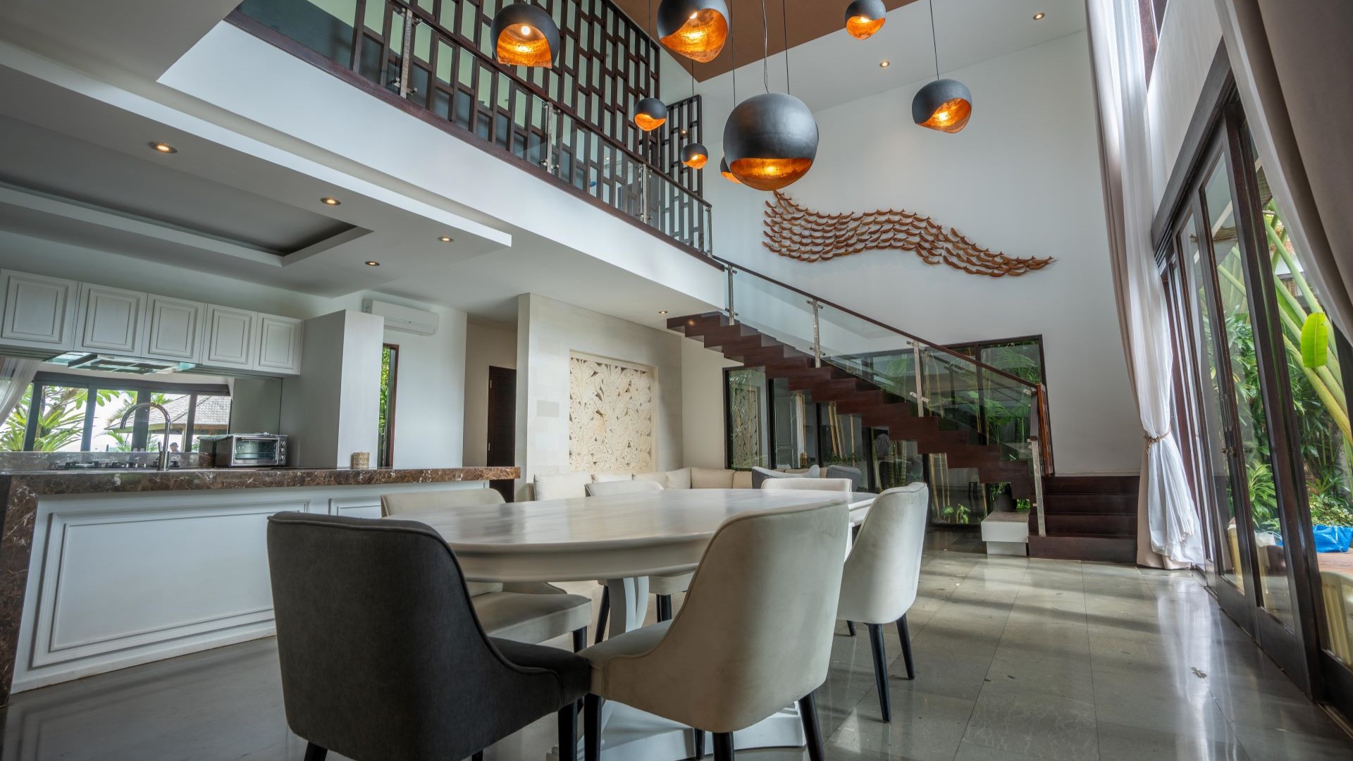 Ombak Luxury Residence dining room
