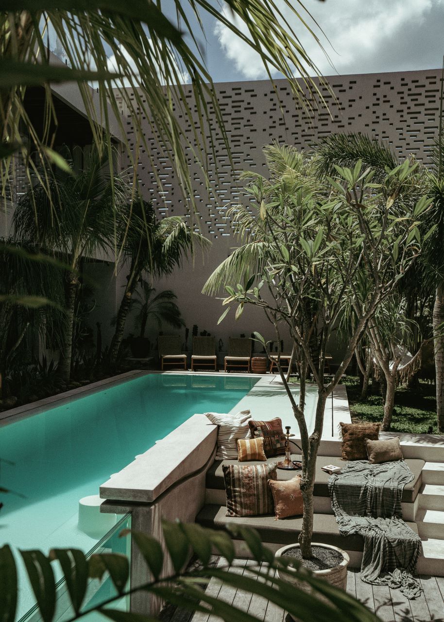 Exclusive Villa Collection pool area